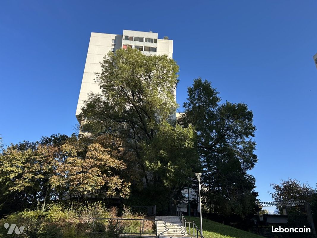 Appartement 4 pièces 72 m² · à Grenoble · 72 m² · 55 000 €