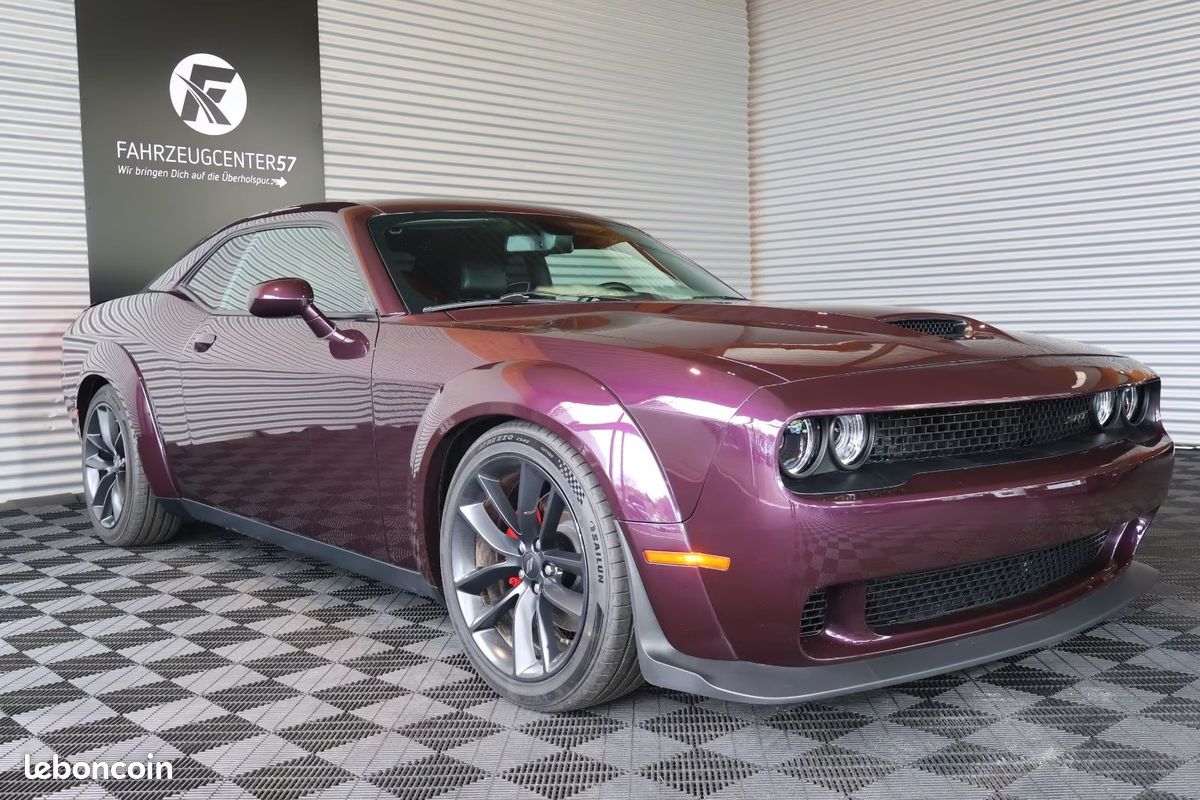 Dodge CHALLENGER R/T Widebody 5.7 HEMI V8 373 ch BVA8 – Alpine – CarPlay – Widebody (image 7)