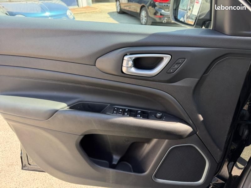 Jeep Compass 1.3 Turbo T4 240ch PHEV 4xe Summit AT6 eAWD (image 15)
