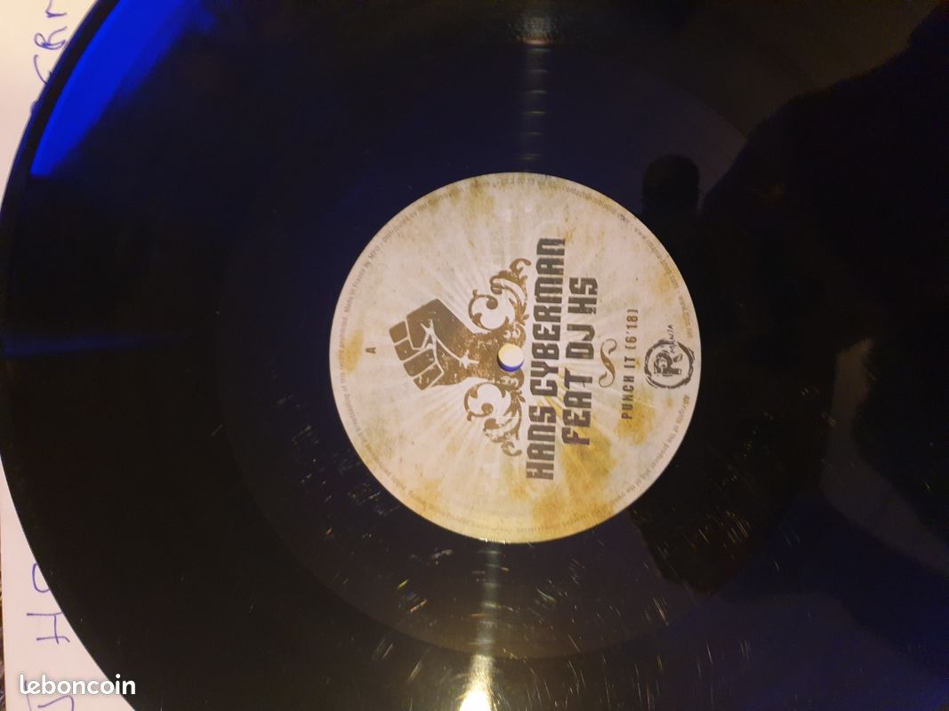Vinyle HANS CYBERMAN FEAT DJ HS PUNCH IT (image 1)