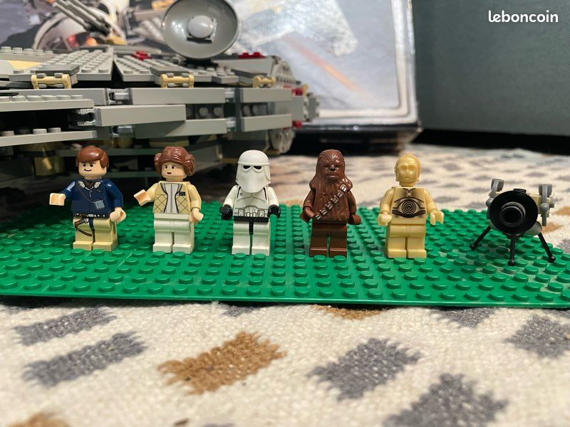 Lego Star Wars 4504 Millennium Falcon (image 2)