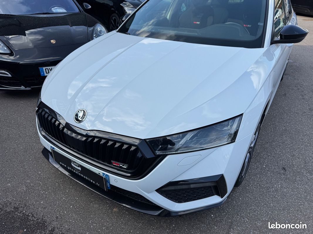 Skoda OCTAVIA COMBI RS 1,4L TSI PHEV IV 245CV BVA 1ère MAIN (image 6)