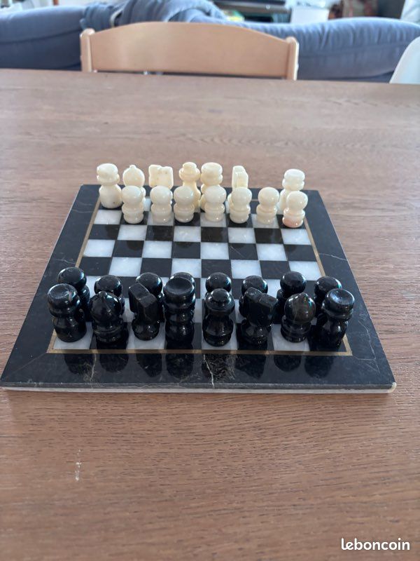 Jeu D'Échecs En Marbre Fait Main 30cm Avec Boîte Et Pièces - Élégant Black & Coral Pour Adultes Et Cadeau