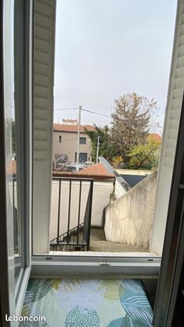 https://img.leboncoin.fr/api/v1/lbcpb1/images/66/c1/14/66c114ac76778c92e7470fe9f9b19cf72d916e7f.jpg?rule=ad-image