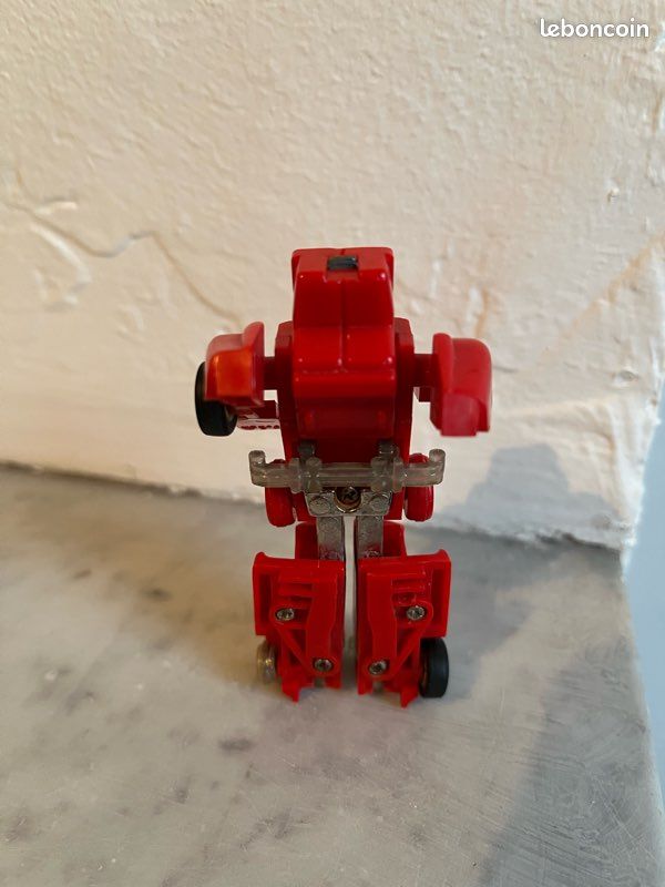 Gobots - Good Knight 34 Friendly Robot Car (image 4)
