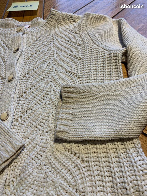 Lot de 4 gilets et 1 pull léger fille taille 8 ans (image 8)