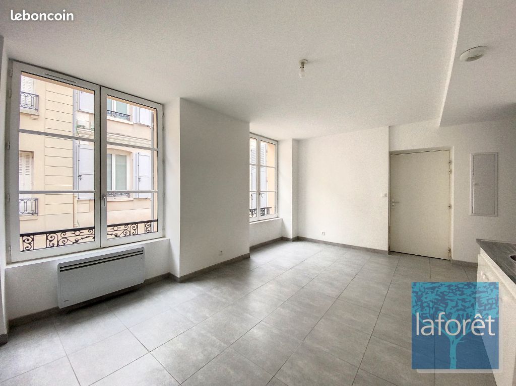 Appartement 3 pièces 49 m² · à Arpajon · 49 m² · 874 €/mois