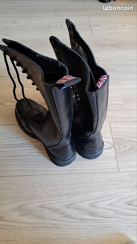 Chaussures coquées invader punk skinhead T41 Chaussures