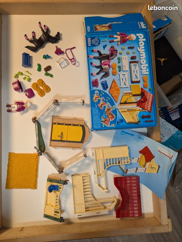 Playmobil Country 6934 Box avec cavalière et pur sang arabe (image 1)