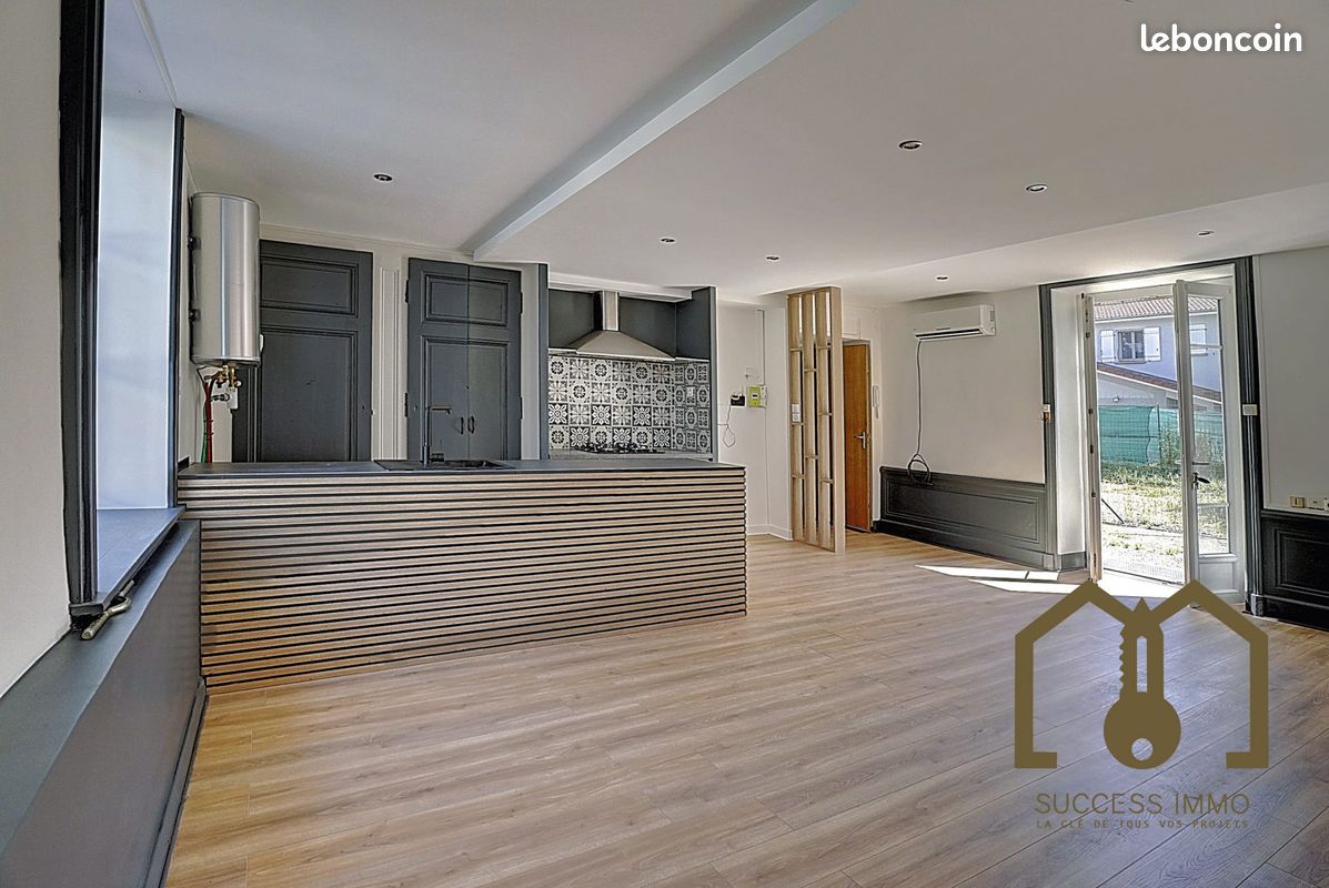 Appartement 3 pièces 54 m² · à Vaulx-en-Velin · 54 m² · 160 000 €