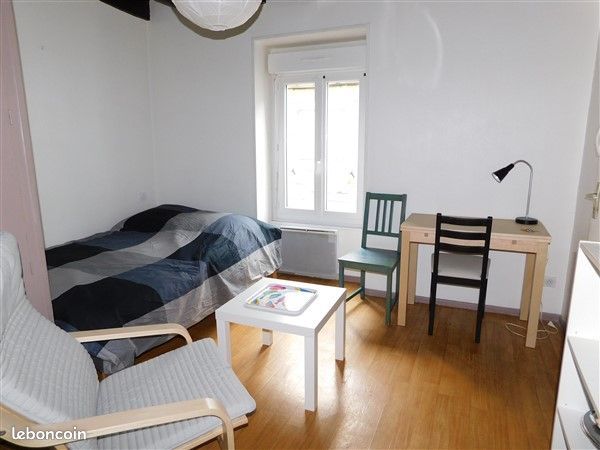 Studio 1 pièce 14 m²