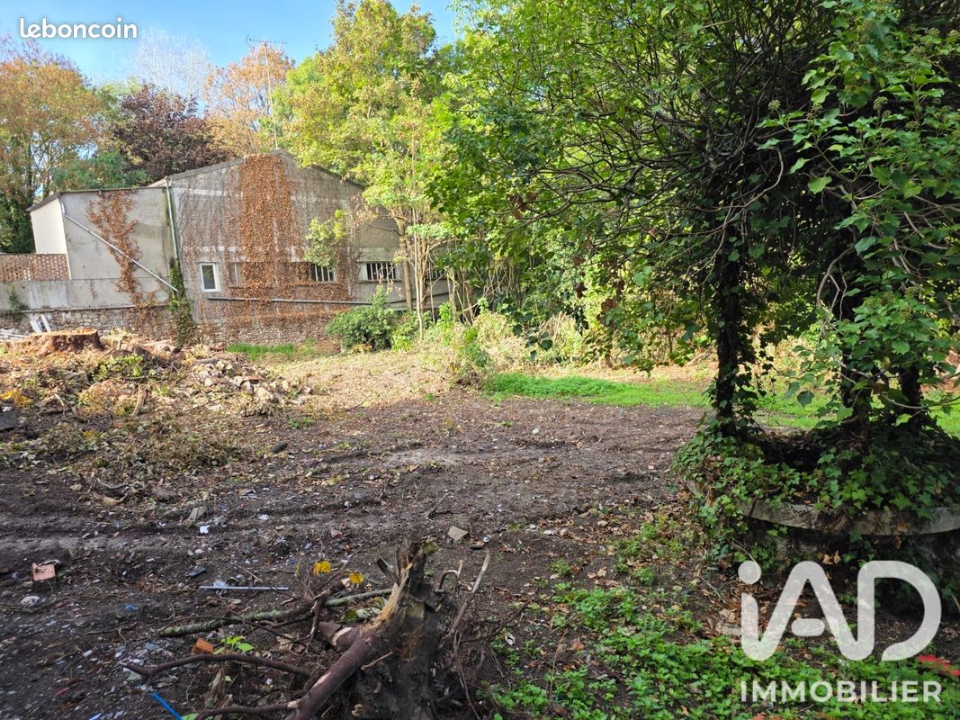 Terrain 241 m² · à Saint-Fargeau-Ponthierry · 241 m² · 85 000 €