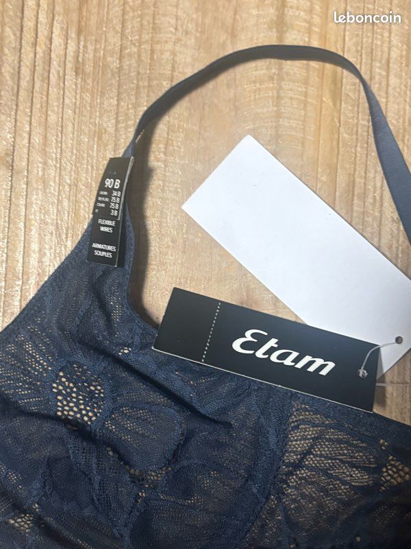 Soutien-gorge Noir à Fronces Etam - Taille 90B (38B) - Occasion Très Bon état