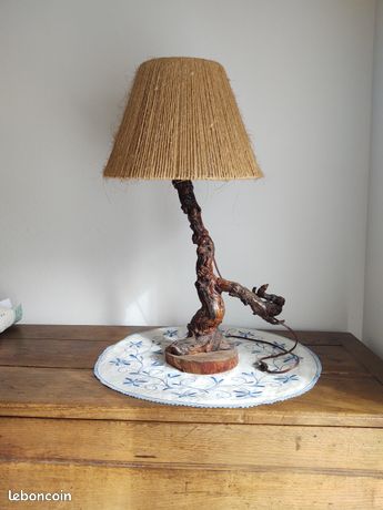 RÉSERVÉ* Grande lampe en bois et son abat-jour en corde, 1960s. - Lamp and co
