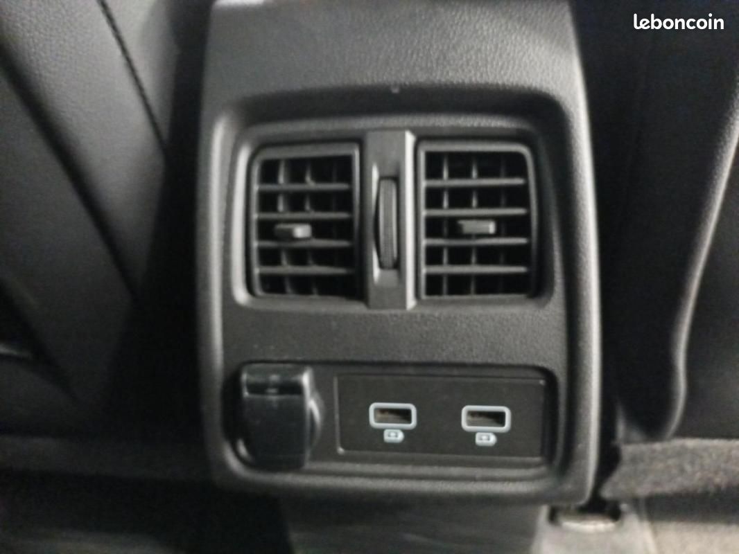Renault Captur TCe 140 - 21 R.S. Line (image 21)