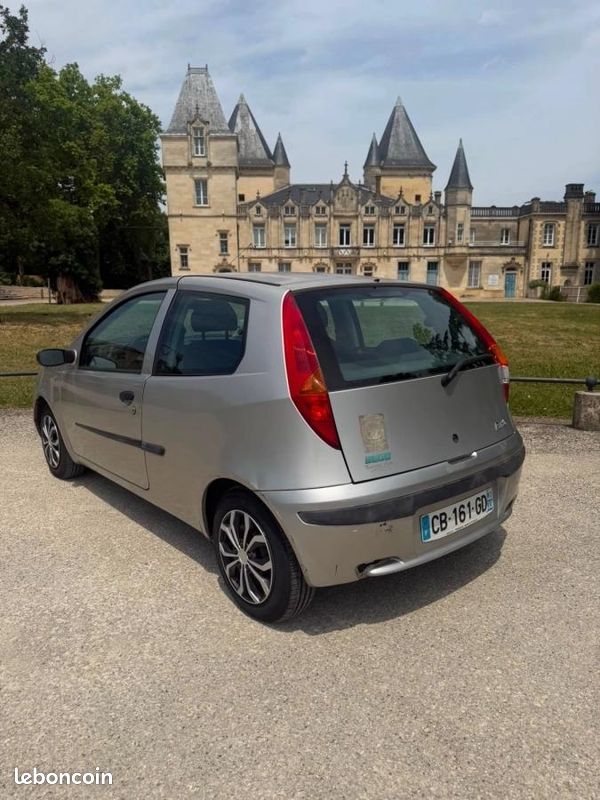 Fiat Punto 1.2 i 60 Clim / kit distribution neuf (image 4)