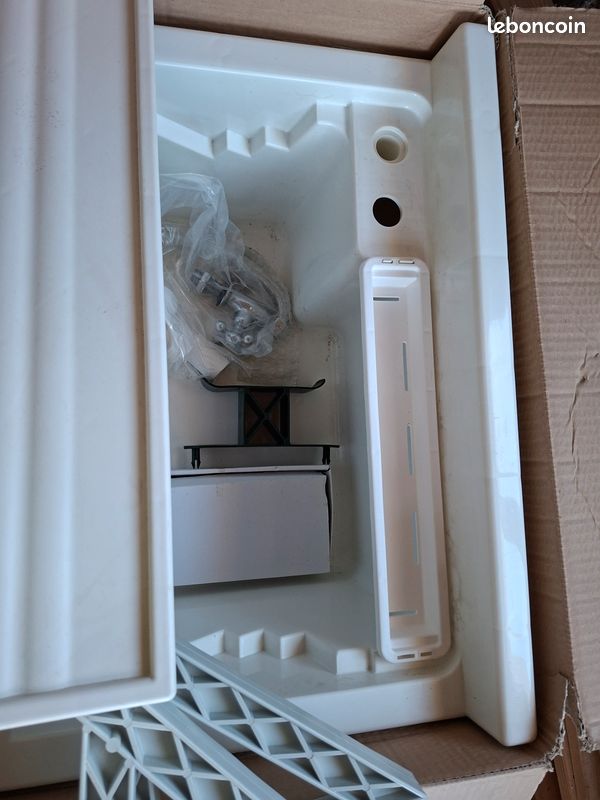 EVIER lavabo ETAT NEUF en carton TOUS Accessoires inclus (image 4)