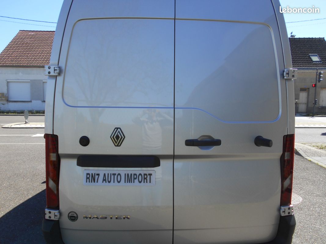 RENAULT MASTER NEUF L3H2 2.0 Blue DCi 170cv BVA9 3.5 T. EXTRA STOCK à 32675 HT (image 2)