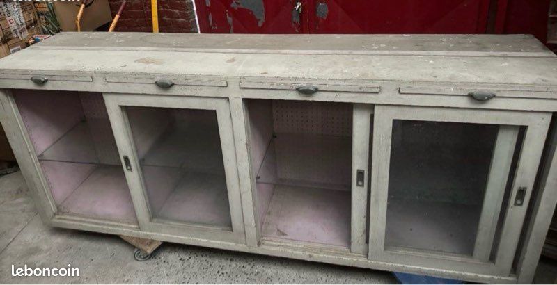 Comptoir Dimension 223 de l x 50 P 87,5 H meuble métier vitrine + 4 tablettes retractables (image 6)