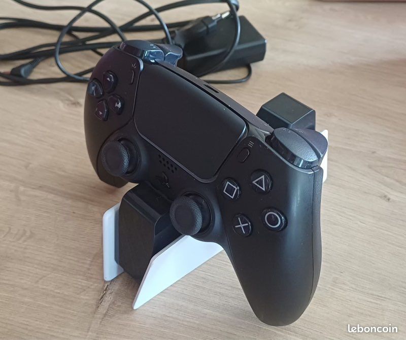 Manette PS5 + station de recharge officielle (image 2)