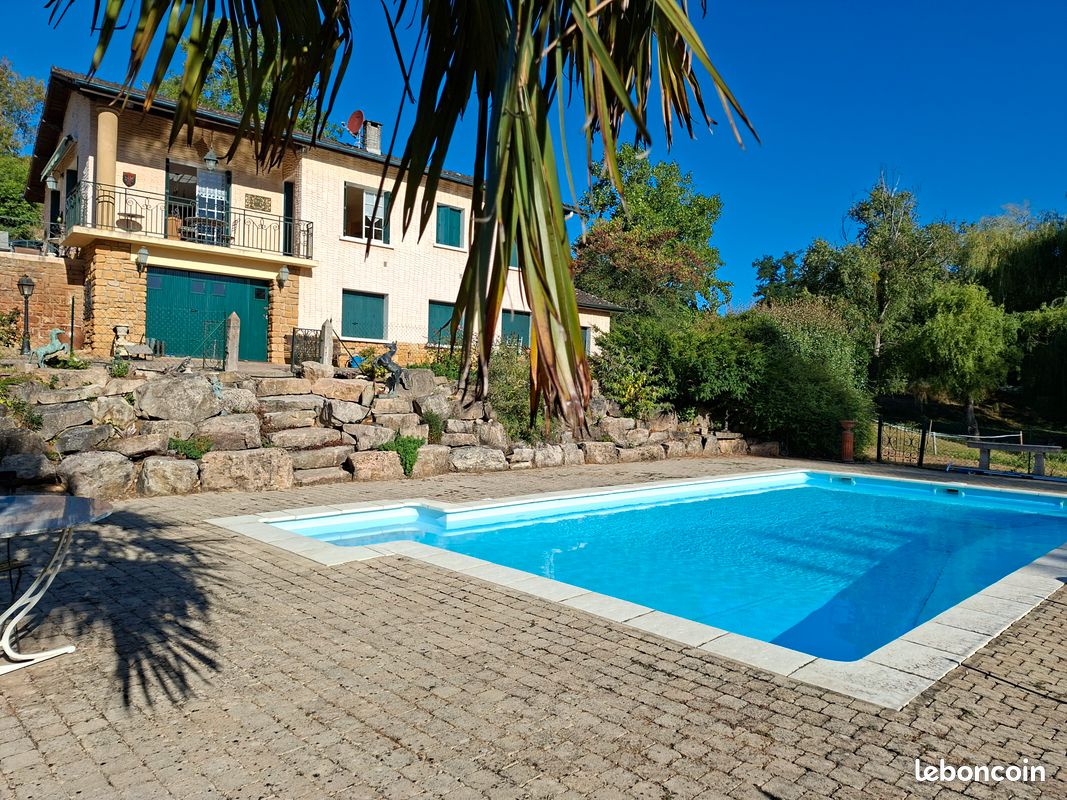 Maison 7 pièces 190 m² · à Theizé · 190 m² · 565 000 €