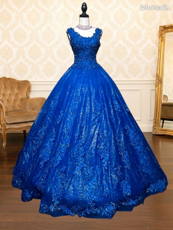 Robe de soire / Robe de princesse bleu royal - Vtements