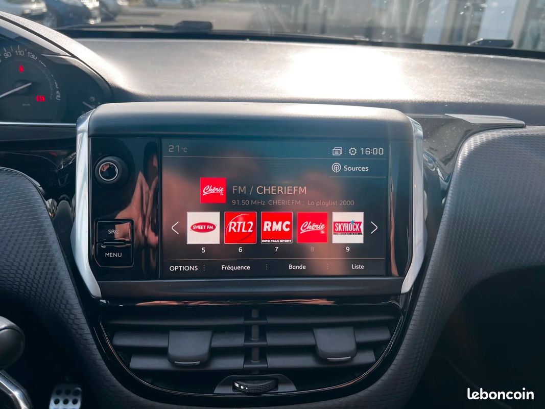 PEUGEOT 2008 BlueHDi 100ch S&S BVM5 Crossway - CARNET D'ENTRETIEN COMPLET - 2E MAIN (image 24)
