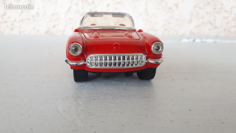 Voiture Miniature Chevrolet Corvette Rouge 1957 à Friction - Majorette Neuve
