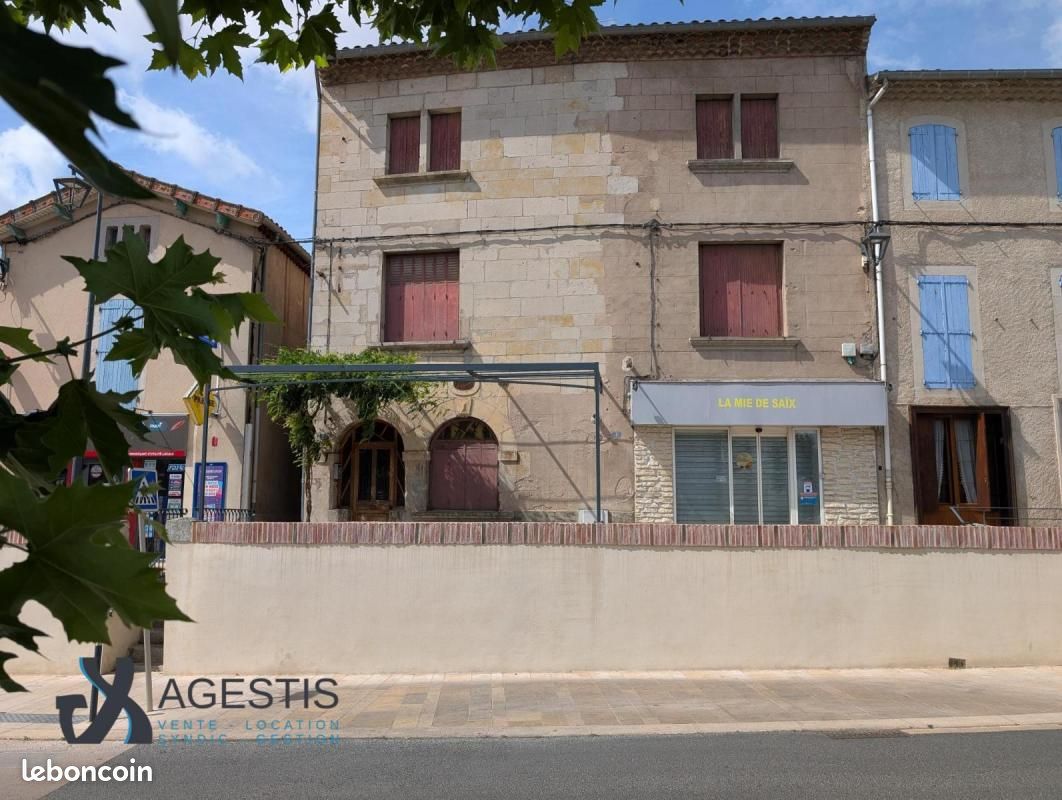 Maison 8 pièces 238 m² · à Saïx · 238 m² · 180 000 €