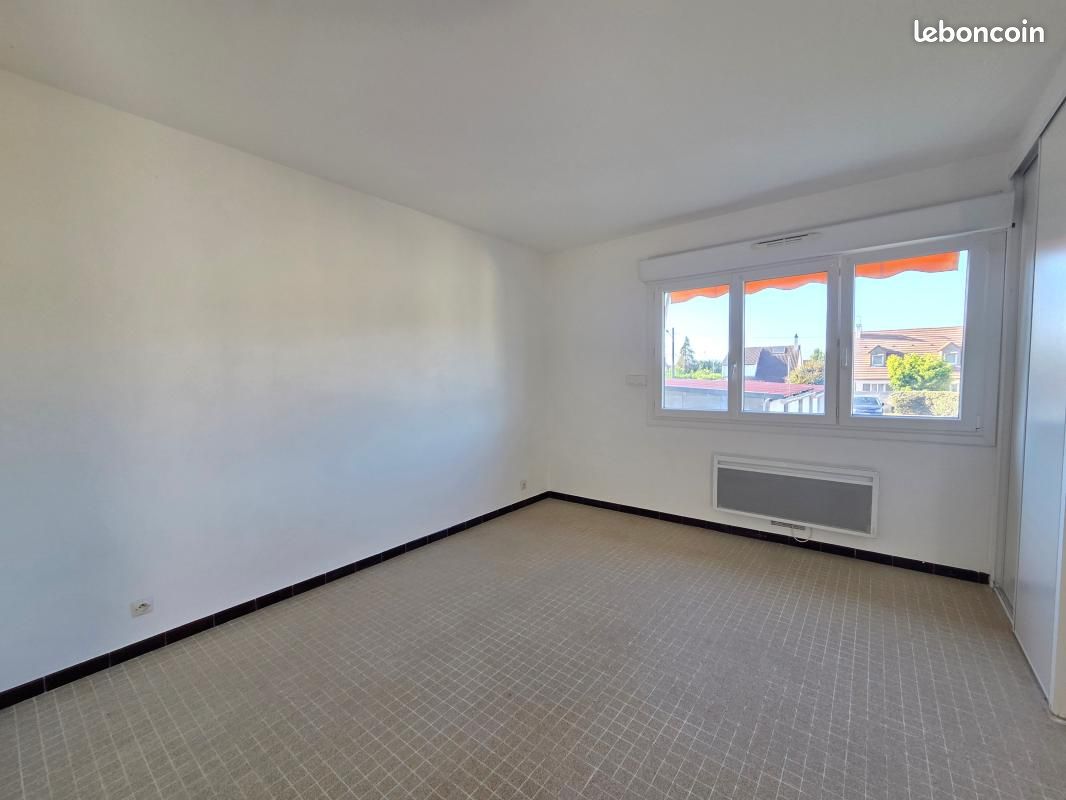 Appartement 1 pièce 20 m² · à La Ville-du-Bois · 20 m² · 496 €/mois