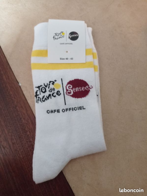Lot De 20 Goodies De La Caravane Du Tour De France 2023 - Bobs, Casquettes - Neuf