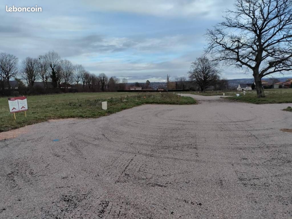 Terrain 1 007 m² Bellerive Sur Allier · à Bellerive-sur-Allier · 93 000 €