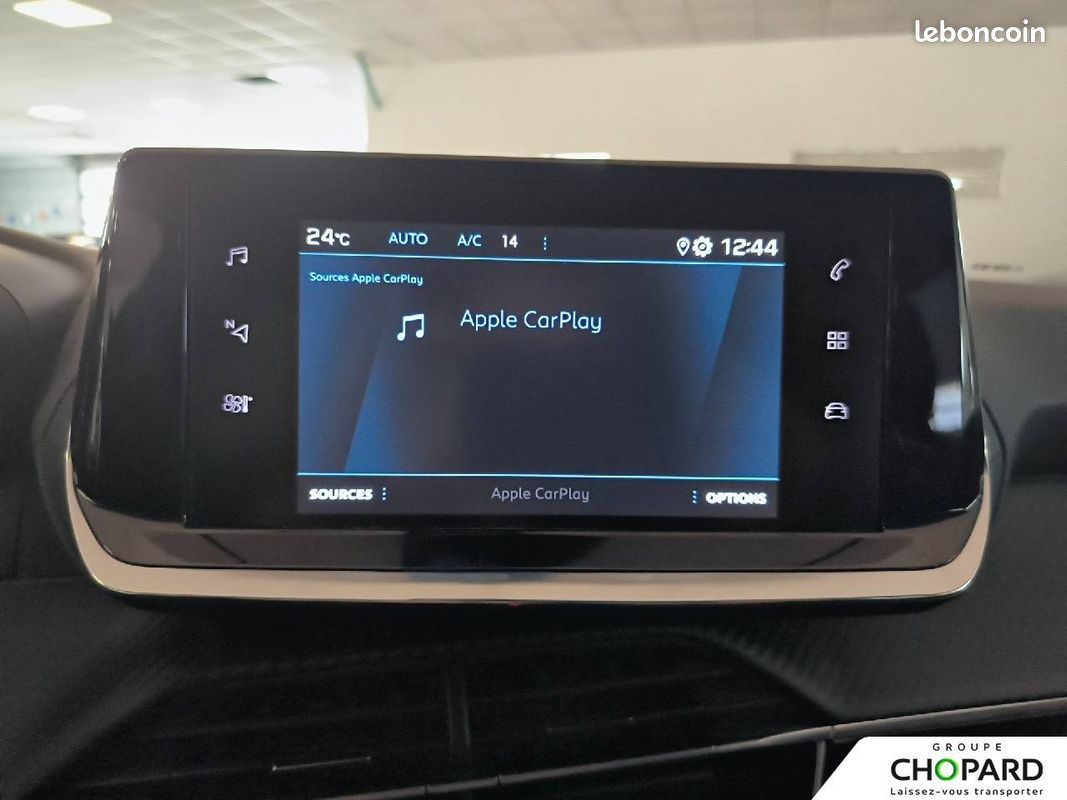 PEUGEOT 2008 PureTech 130 S&S EAT8 Style (image 13)