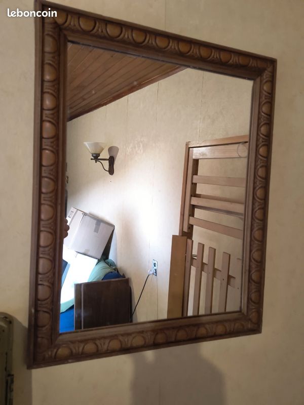 Miroir ancien sculpté (image 1)