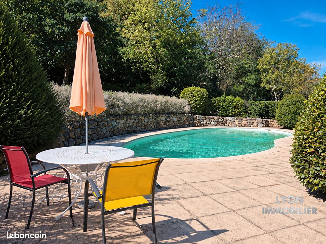 Maison 6 pièces 174 m² · à Limony · 174 m² · 336 500 €