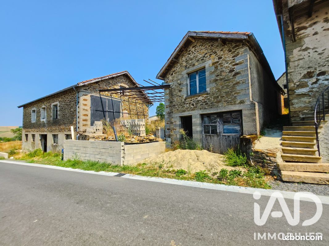 Maison 4 pièces 300 m² · à Almont-les-Junies · 300 m² · 105 000 €