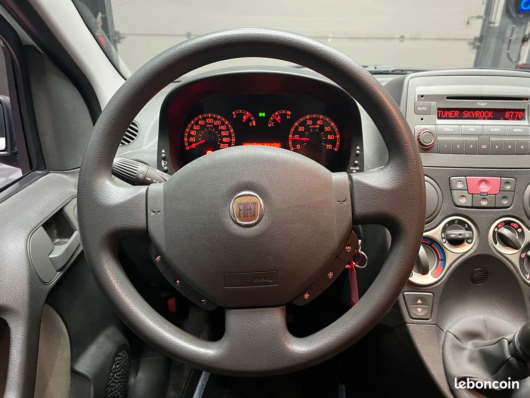 Fiat PANDA 1.3 JTD 16V Emotion (image 9)