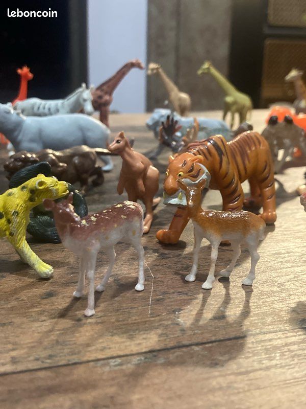 đ
Lot de plus dâune trentaine dâanimaux - Jouets et figurines đŠ (image 6)