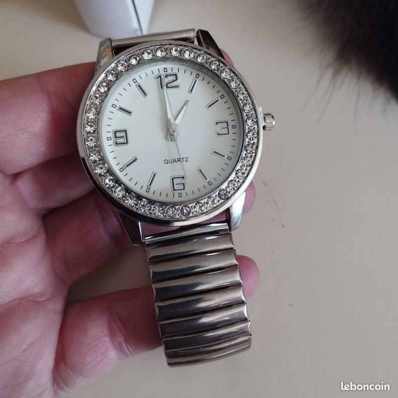 Montre neuve (image 1)