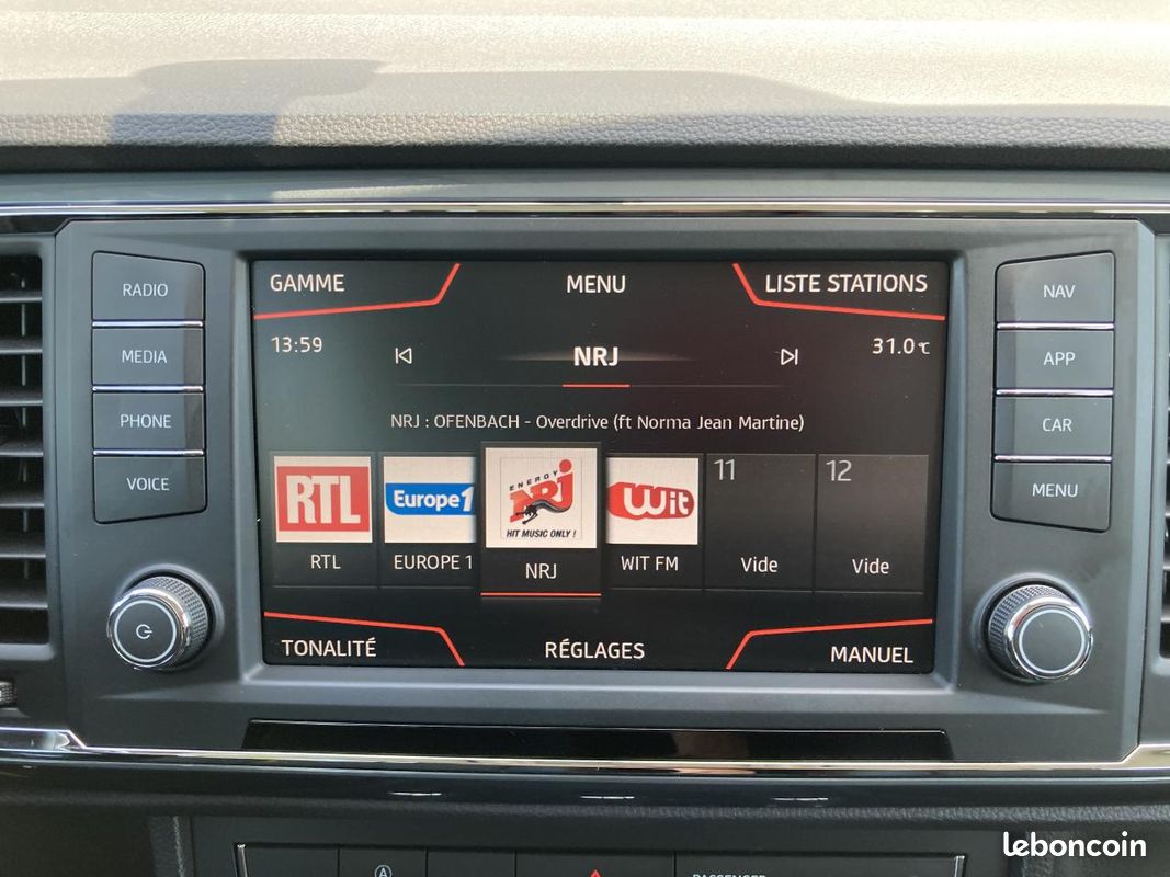 SEAT ATECA 1.6 TDI - 115 - Référence (image 13)