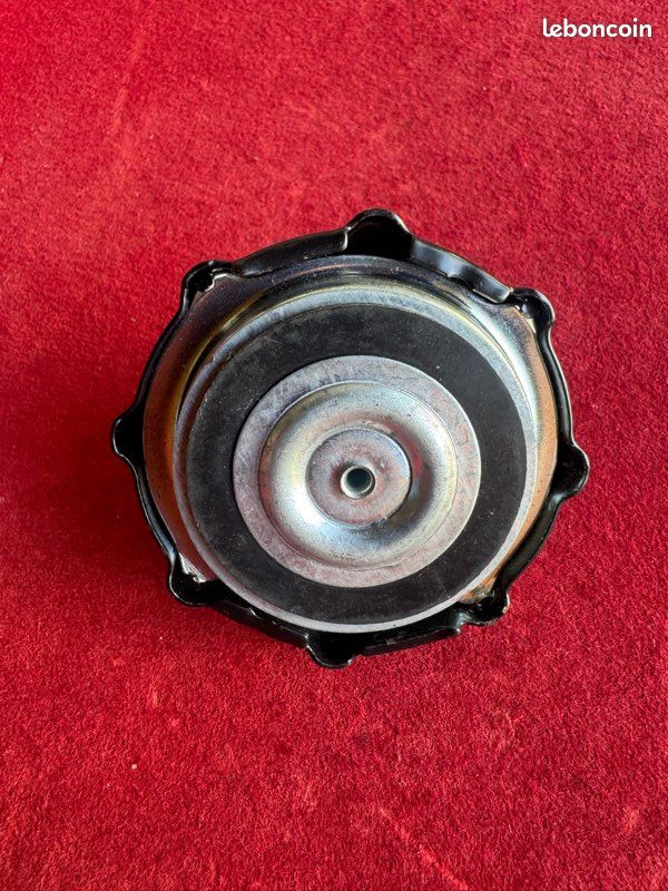 Bouchon réservoir Motobecane 125LT, D55TT NEUF (image 3)