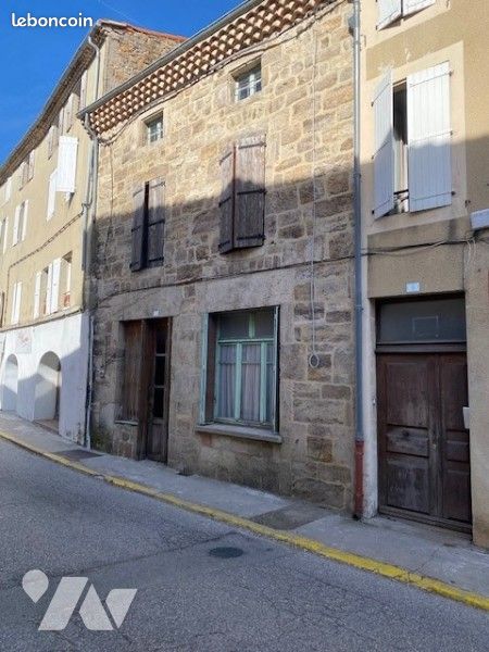 Immeuble 250 m² · à Vernoux-en-Vivarais · 250 m² · 136 000 €