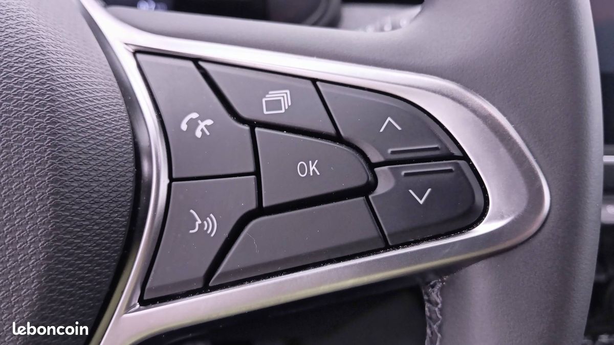 Renault clio e tech full hybrid 145 ch gsr2 techno (image 23)