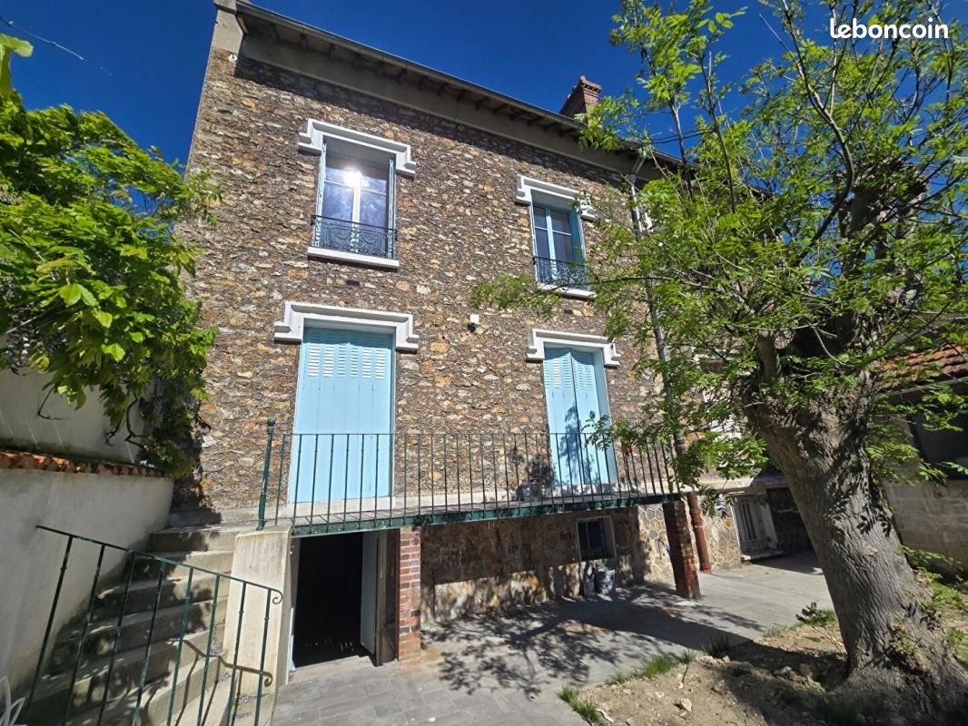 Maison 11 pièces 190 m² · à Corbeil-Essonnes · 190 m² · 699 000 €