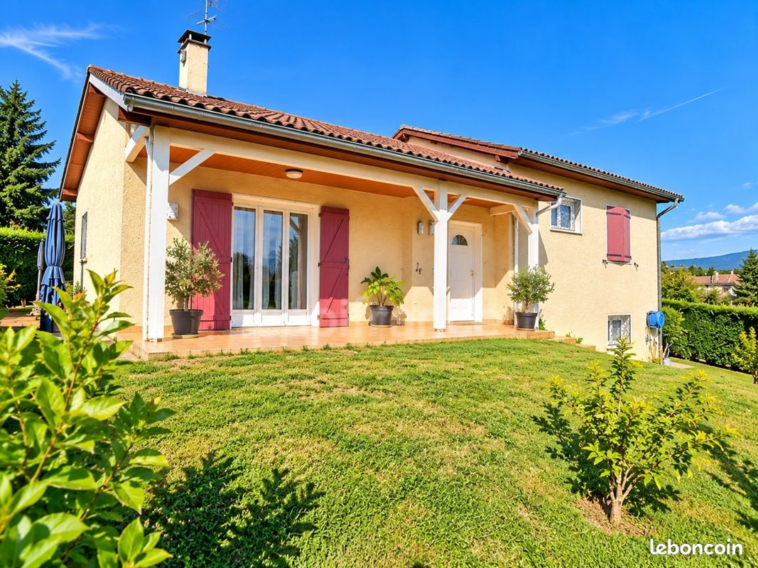 Maison 4 pièces 94 m² · à Rignieux-le-Franc · 94 m² · 350 000 €