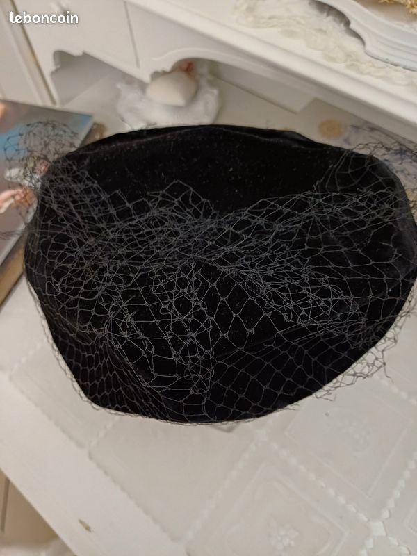 Ancien chapeau femme (image 1)
