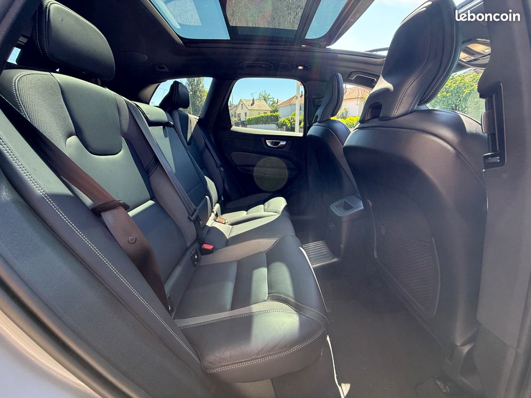 Volvo xc60 2.0 t6 awd 253 ch + 145 ch geartronic 8 plus style dark 5p (image 16)