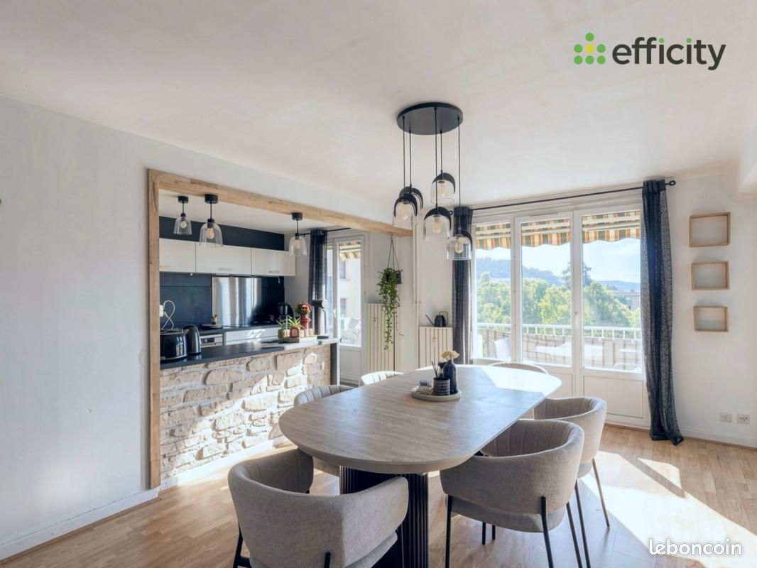 Appartement 6 pièces 90 m² · à Bourgoin-Jallieu · 90 m² · 170 000 €