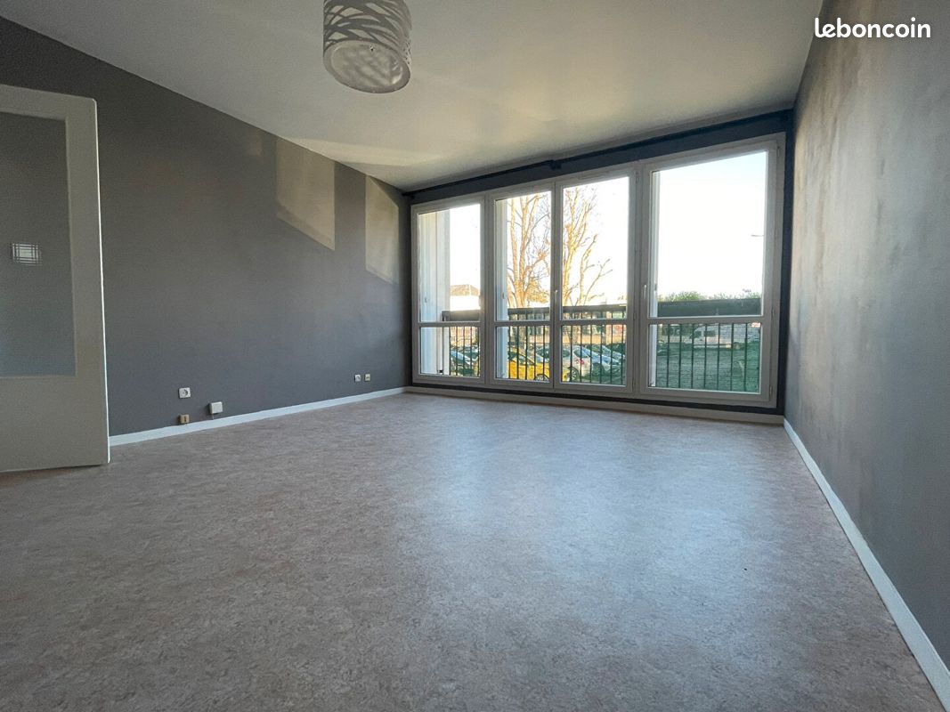 Appartement 2 pièces 50 m² · à Senlis · 50 m² · 700 €