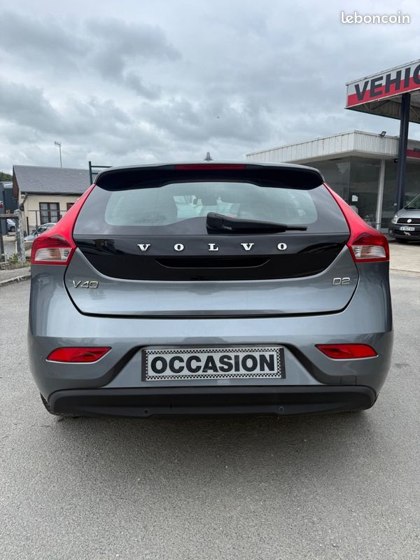 Volvo V40 1.6 115 2eme main tres propre (image 6)
